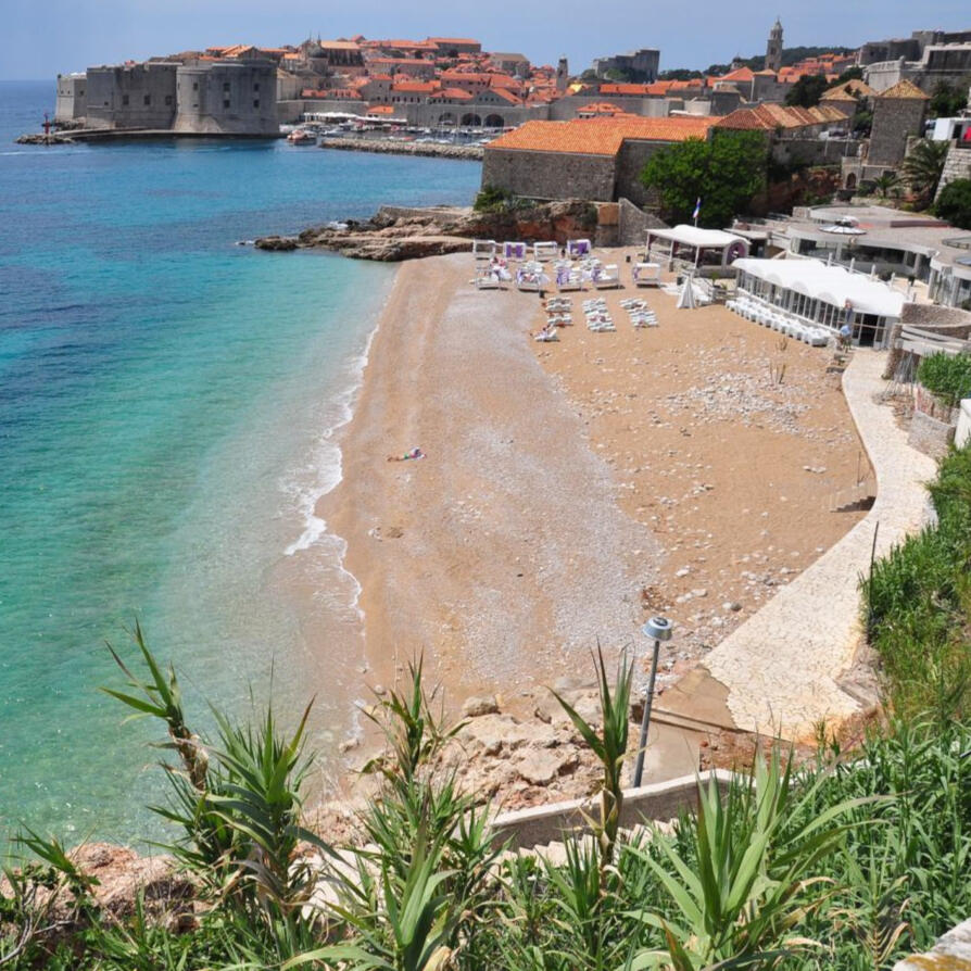 The Sun and the Sea next to Zenith!