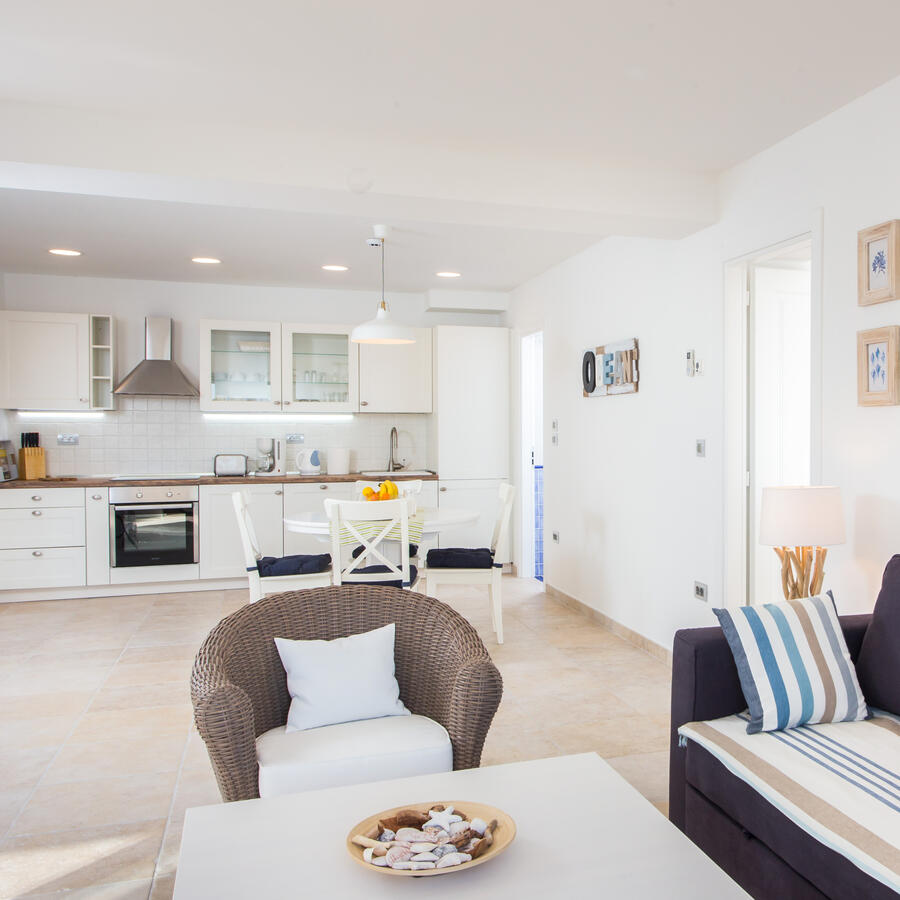 OCEAN APARTMENT