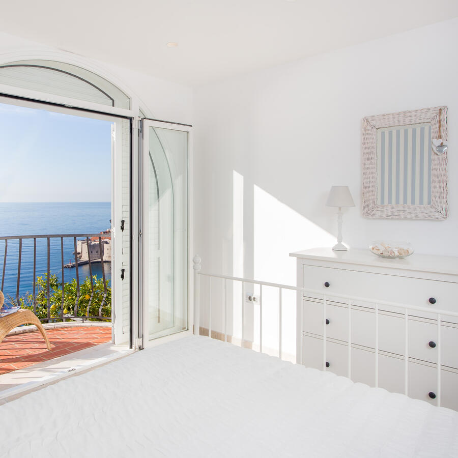 OCEAN APARTMENT